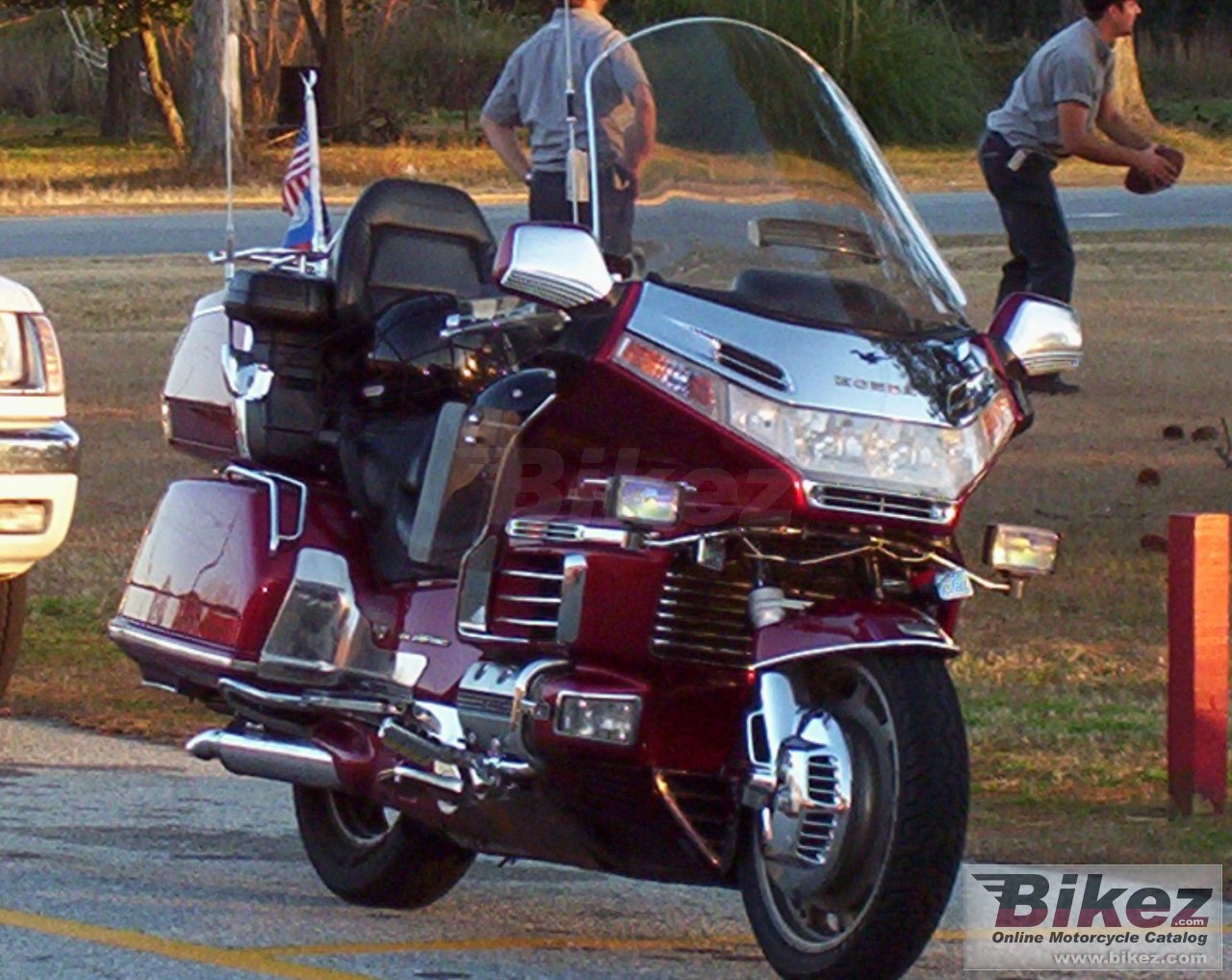 Big Chris Rodgers gl 1500 gold wing se picture and wallpaper from Bikez.com